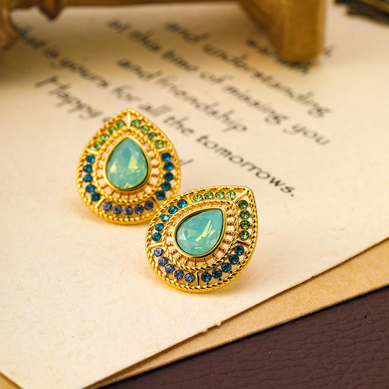 

French Retro Teardrop Earrings with Colored Gemstones золотой