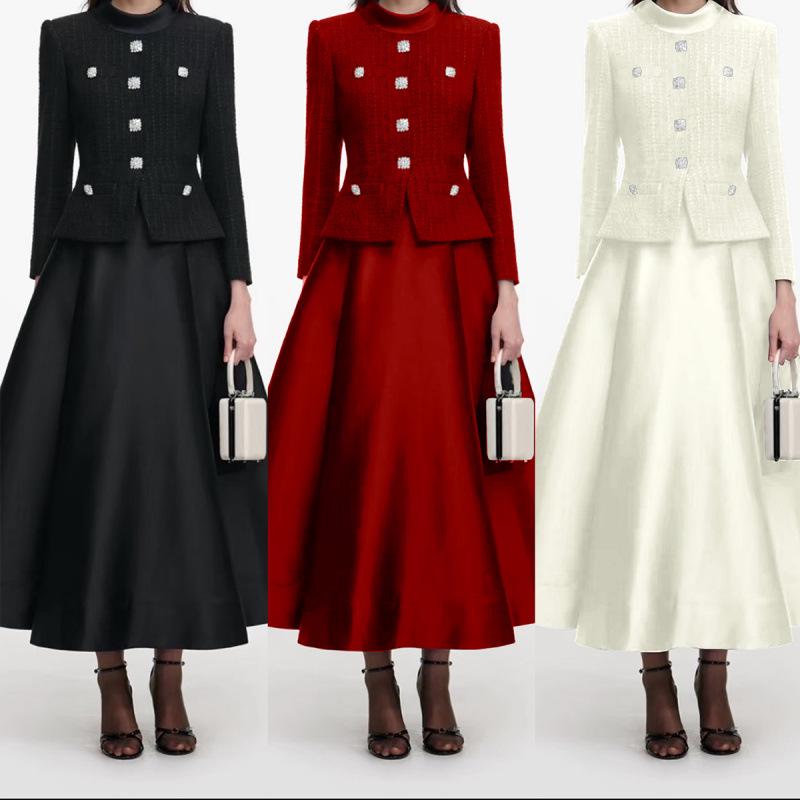 

2026 Spring French-Inspired Black Woolen Dress with Rhinestone Buttons and Wide Hem Small чёрный