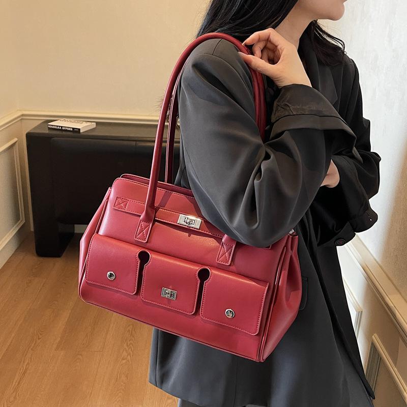 

Сумка премиум-текстуры большой вместимости женская 2025 новая осенне-зимняя для поездок на работу, универсальная на плечо, модная портативная сумка-тоут бордовый