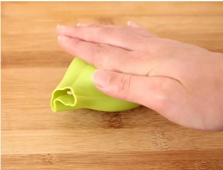 Garlic peeler creative kitchen silicone soft garlic peeler garlic peeling tool simple and convenient kitchen gadgets