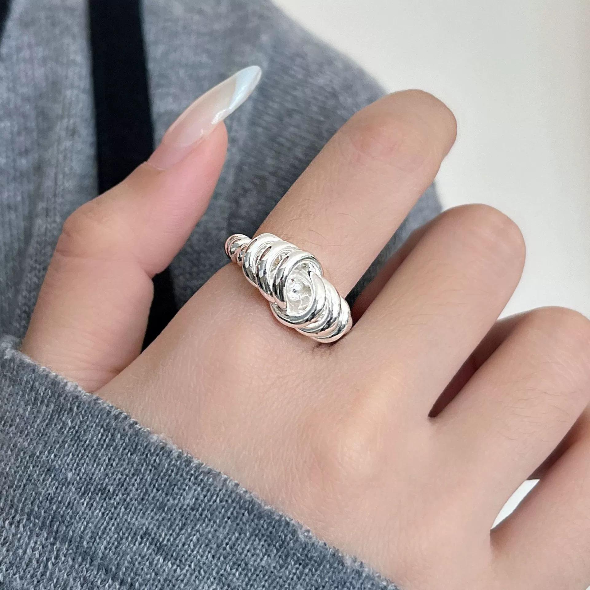 Trendy Women s Minimalist Geometric Multi-layer Open Ring with Rope Knot Design for Hip Hop Style Adjustable Opening