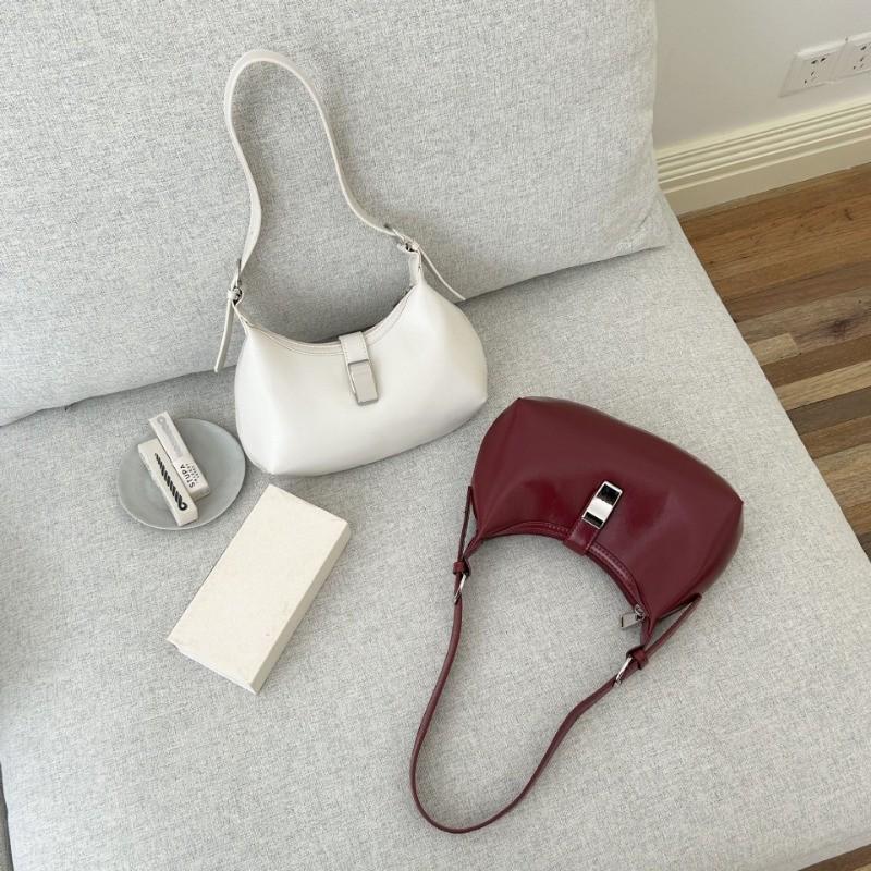 IELGY Crescent Underarm Retro Elegant Shoulder Female Bag All-Match Commuter