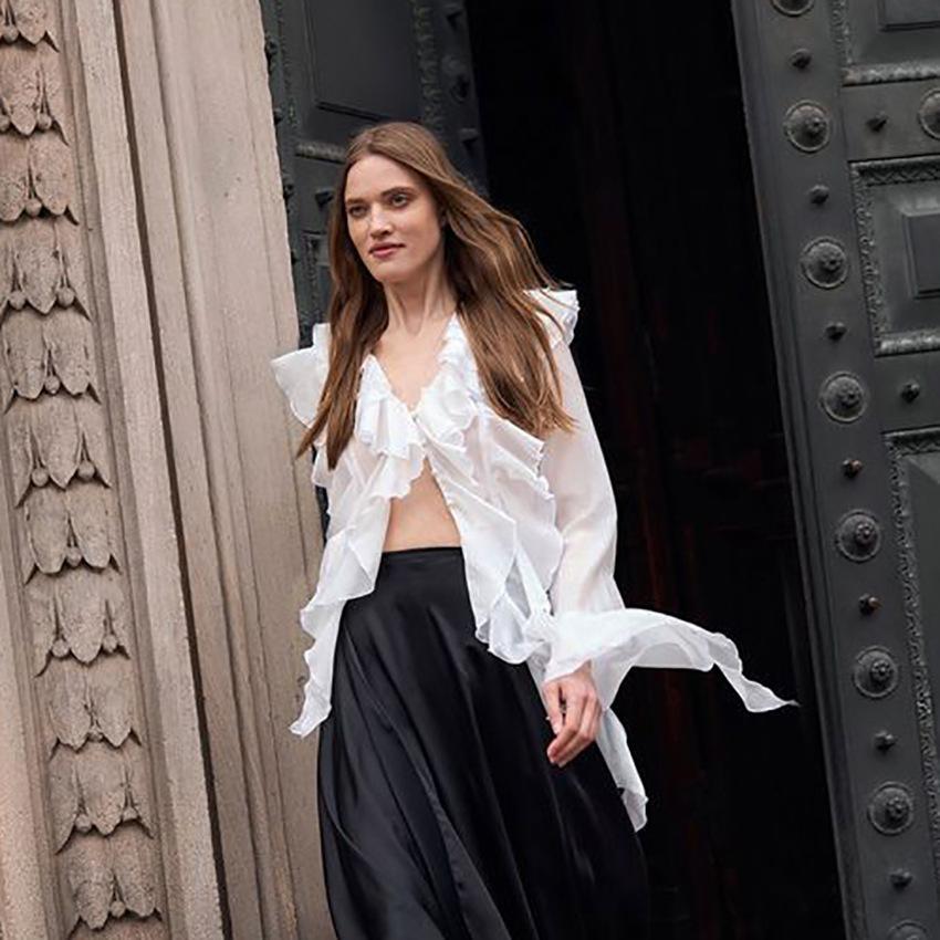 French classic retro white Tencel perspective versatile temperament V-neck horn sleeve commuter ruffle edge shirt women