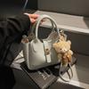Small Fresh and Versatile Handbag Women's New Fashion Casual Bucket Bag Commuter Women's Messenger Bag