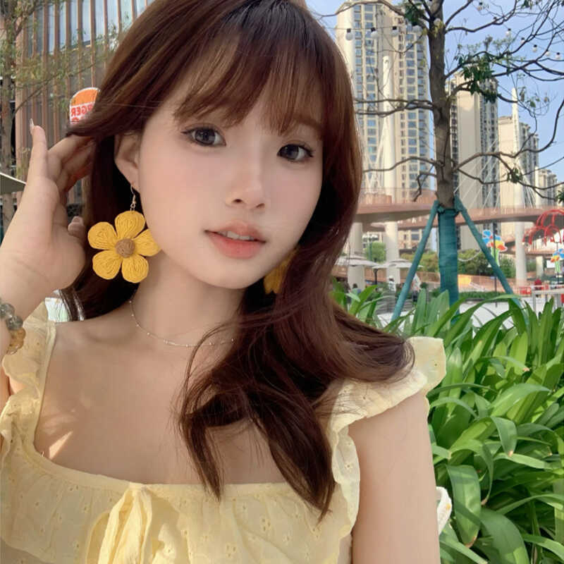 Summer Flower Earrings Women's 2025 New High-end Temperament Earrings, Earrings, Pendants, Niche Design Temperament Earrings