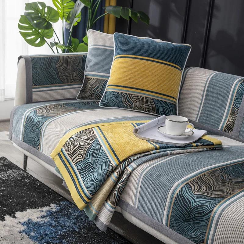 Полосатая диванная подушка из синели — фото 3