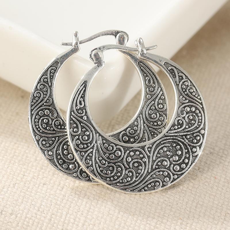 Ethnic Style Vintage Carving Silvery Plated Circle Hoop Earrings For Women Daily Vocation Fashion Metal Earrings Jewelry