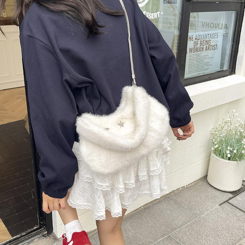 Cute Plush Winter New Fluffy Shoulder Bag with Strap Hobo Crossbody Bag for Women Casual and Versatile Handle Chain Bag