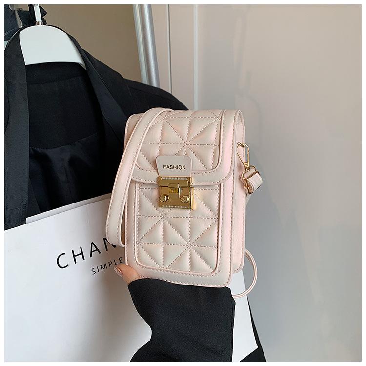 

Korean version of rhombus small square bag women s 2024 summer new trend fashion simple mobile phone bag niche texture messenger bag білий