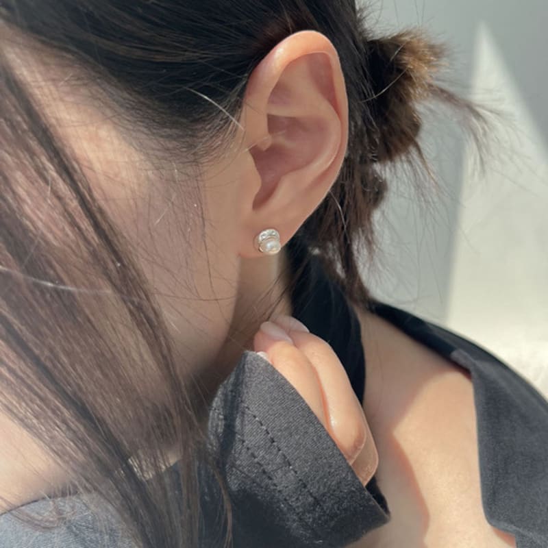 Youngglow Silver925 Hammering Pearl Earrings (2color)