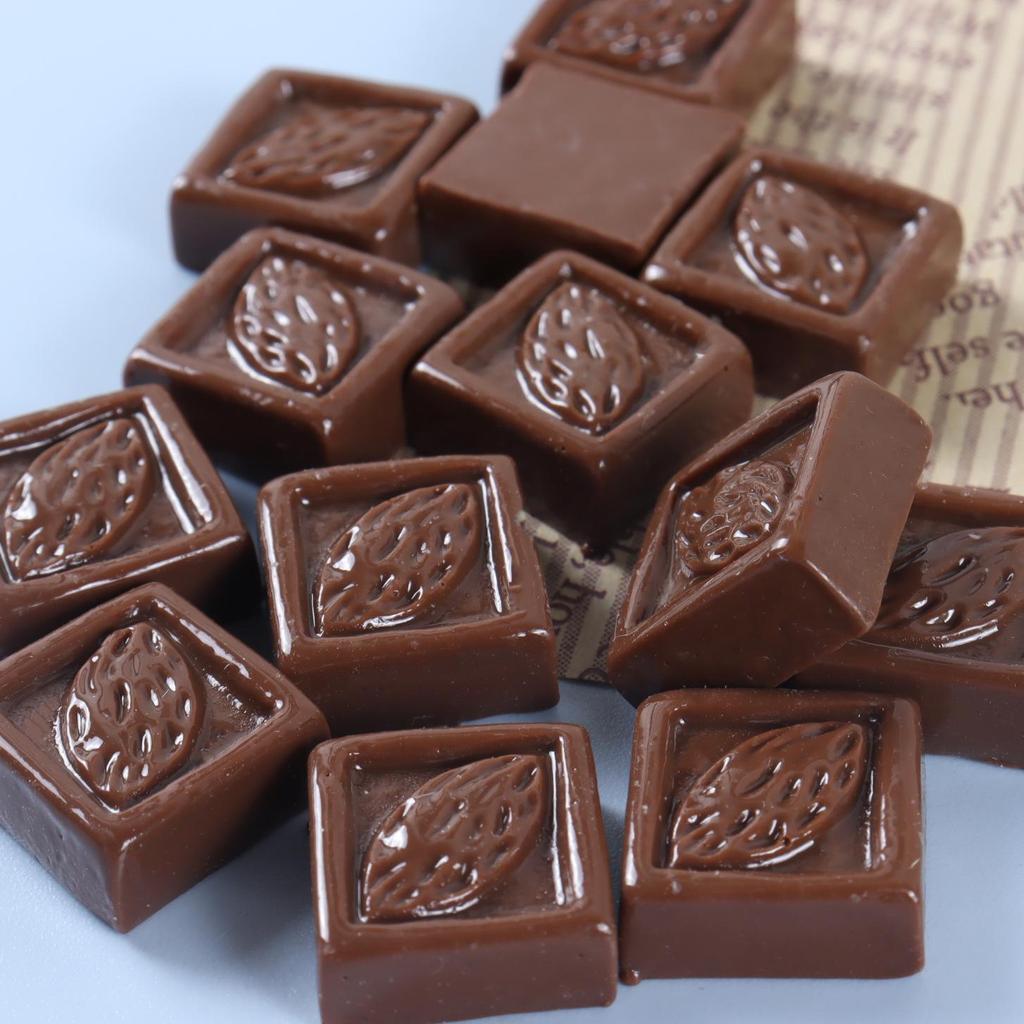 Mini Resin Chocolate Dessert Ornaments for DIY Phone Cases, Earrings, and Jewelry