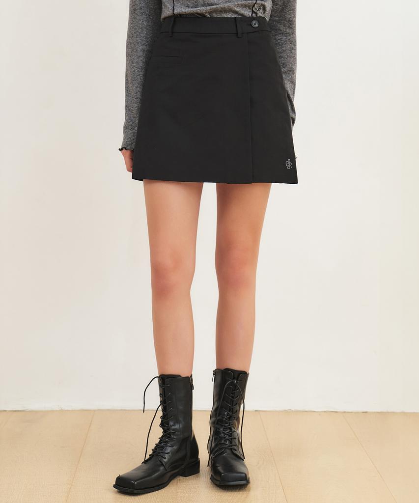 City Breeze Wrap Mini Skirt_Black