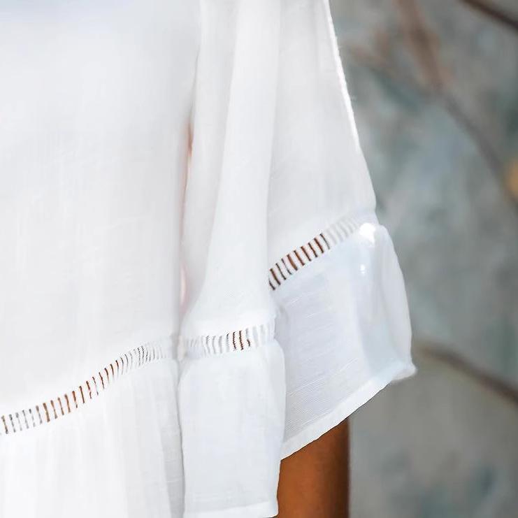 2023 Sommer einfarbiges Spitzen-Glockenärmel-Strandkleid