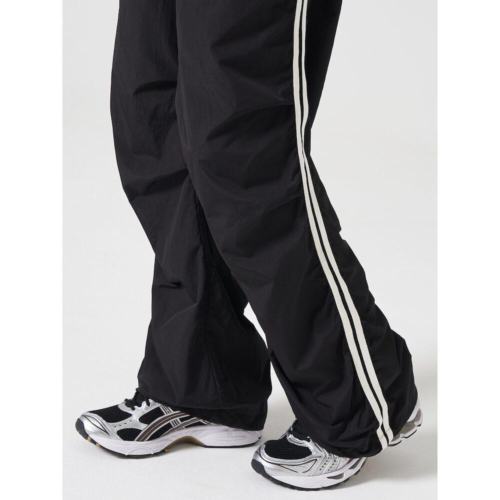8SECONDS Light Nylon Contrast Elastic Waist Pants Black