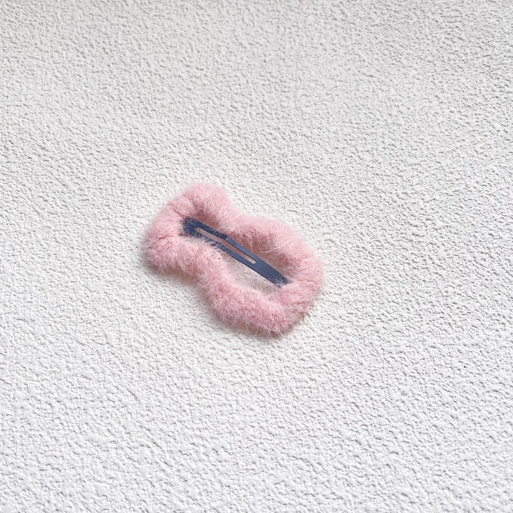Autumn/Winter Plush Hair Clip for Women: Cute, Simple BB Clip for Bangs & Sides