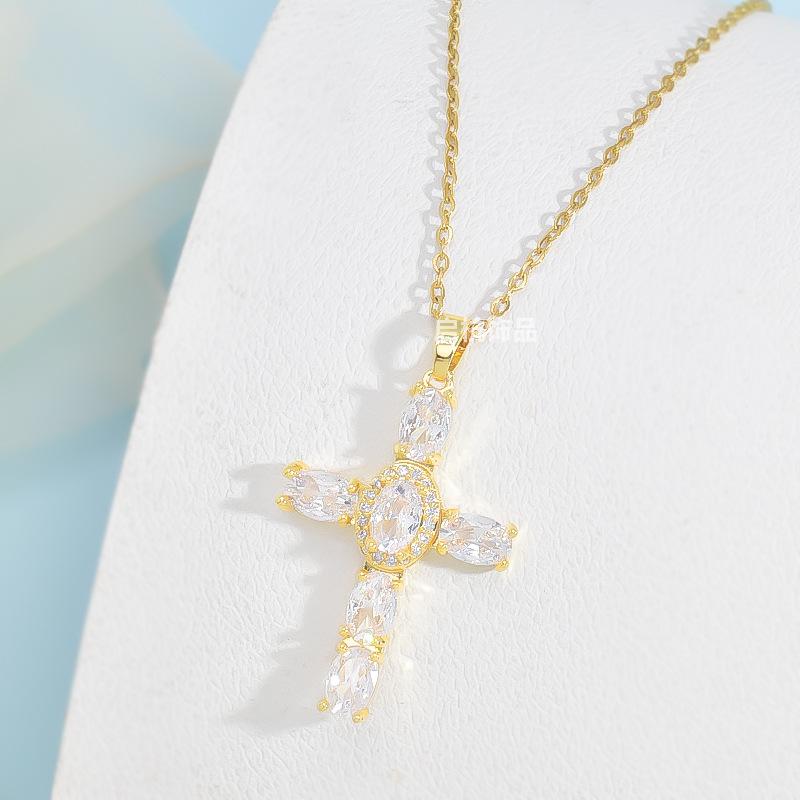 

Жіноче преміум ретро універсальне яскраве намисто з підвіскою у тому ж стилі