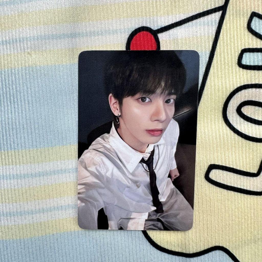 [USED] TXT Taehyung Kpop Nara Exclusive American Trading Card