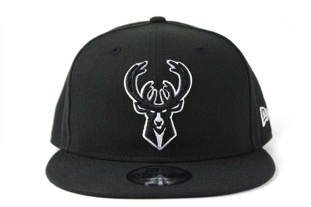 New Era 9FIFTY Snapback Black NBA Eastern Milwaukee Bucks Cap, & White, Conference,