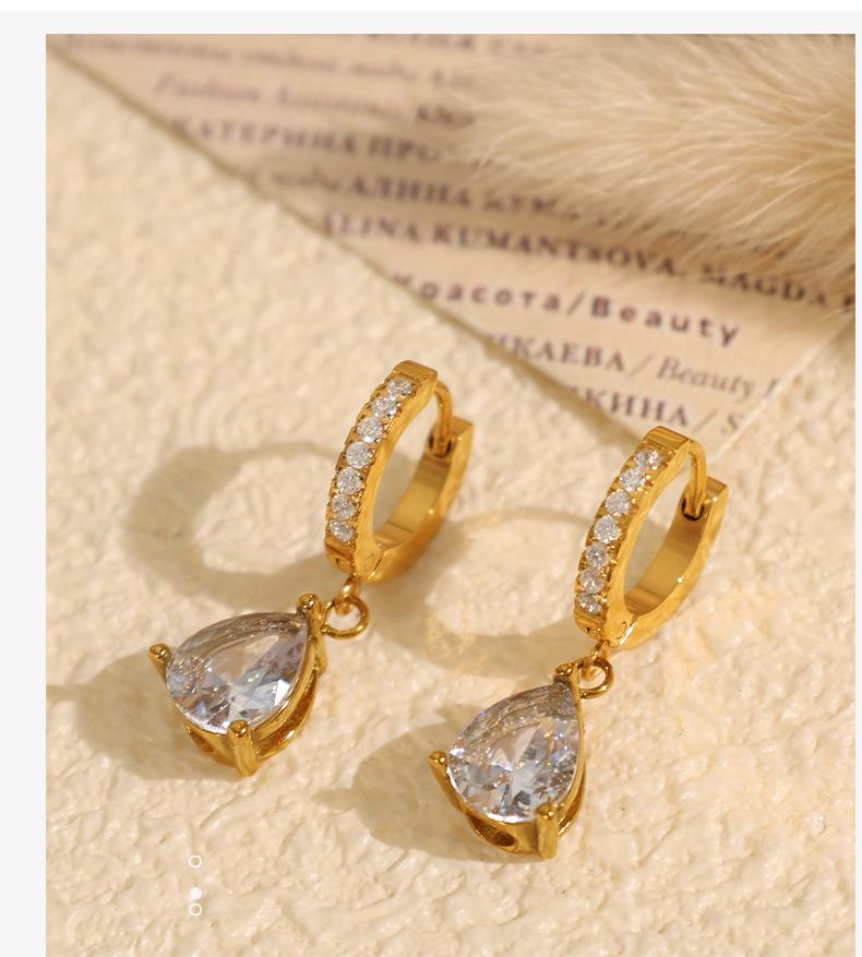Manchettes d'Oreille Goutte d'Eau Zirconia Minimalistes Élégantes - Design Rétro Européen Américain en Acier Titane pour Femmes