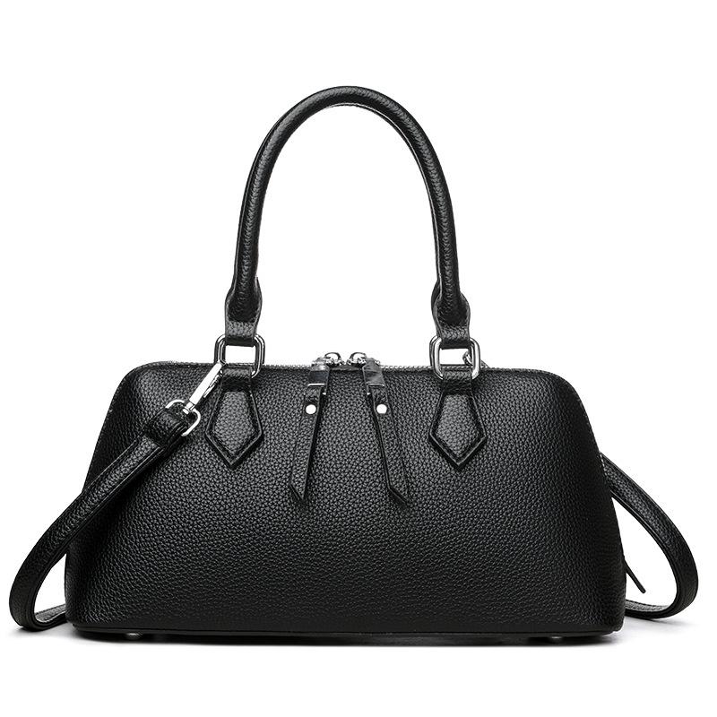 

Жіноча сумка великої місткості з м якої шкіри, на плече, кросбоді чорний