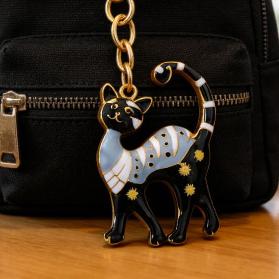 Cat Keychain Pendant Lightweight Metal Keychain Creative Enamel Cat Keyring Portable Key Chain Bag Charms Fun Accessories Gifts