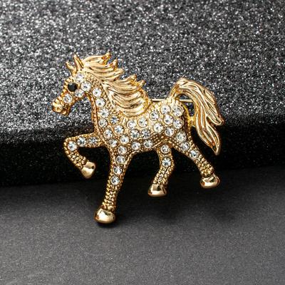 Charming Rhinestone Horse Brooch - Elegant and Playful Animal Pin Accessory for European and American Fashion.