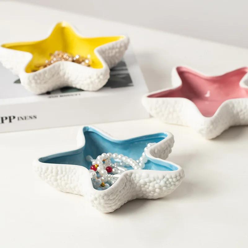 White Ceramic Starfish Shaped Trinket Tray Unique 3D Ashtray Home Decor Display for Jewelry Snacks Living Room Decoration