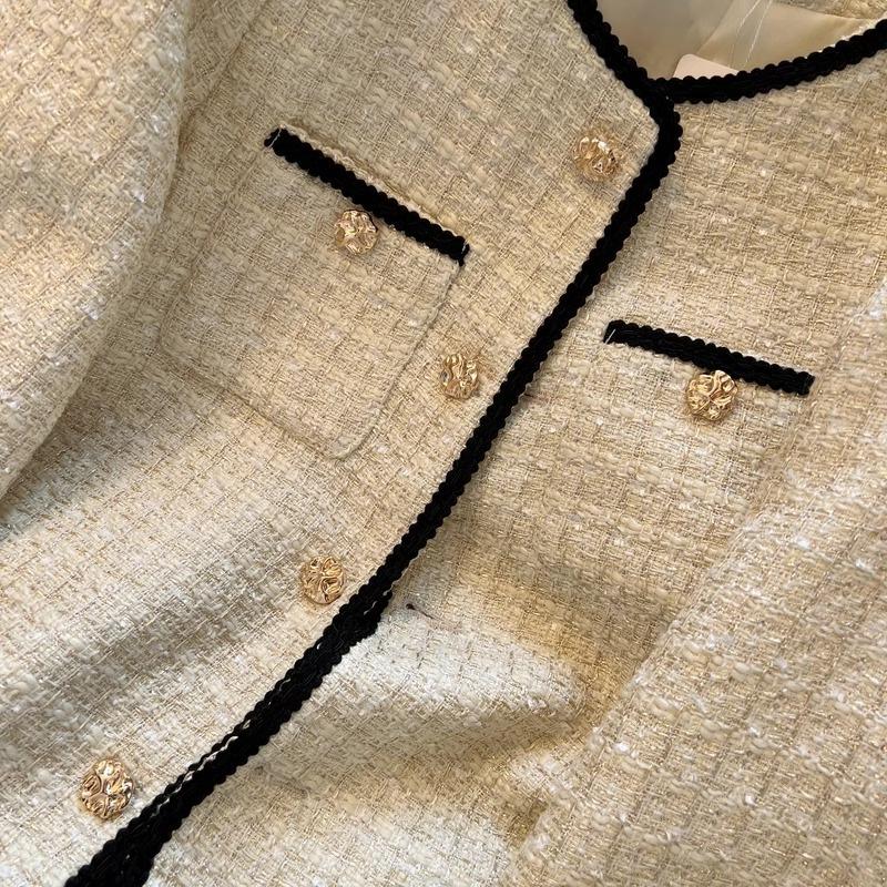 apricot Xiaoxiangfeng jacket for women's autumn and winter 2026 new style college style celebrity tweed and cotton top