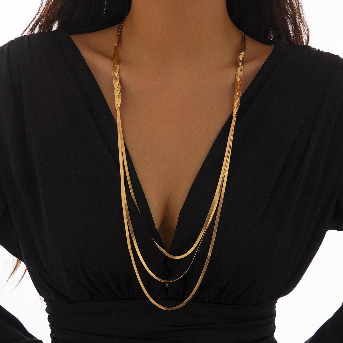 Women s Jewelry Simple Style Versatile Flat Snake Chain Necklace High-end Tassel Multi-layer Clavicle Chain
