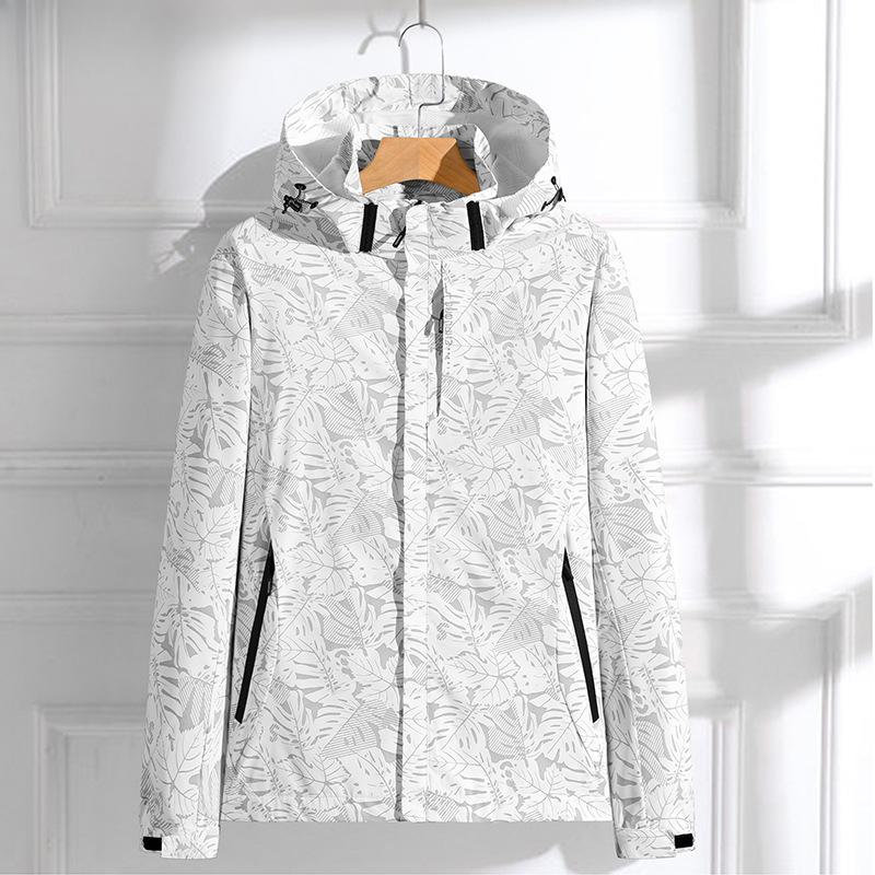 New spring and autumn thin outdoor sports mountaineering jacket hooded removable waterproof breathable jacket