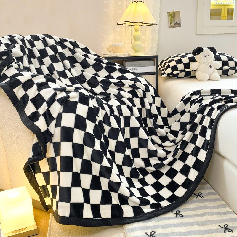 

Double-Sided Milk Velvet Printed Blanket Multi-Functional Throw Blanket Non-Shedding Machine Washable Double-Sided Fleece Blanket 70x100cm