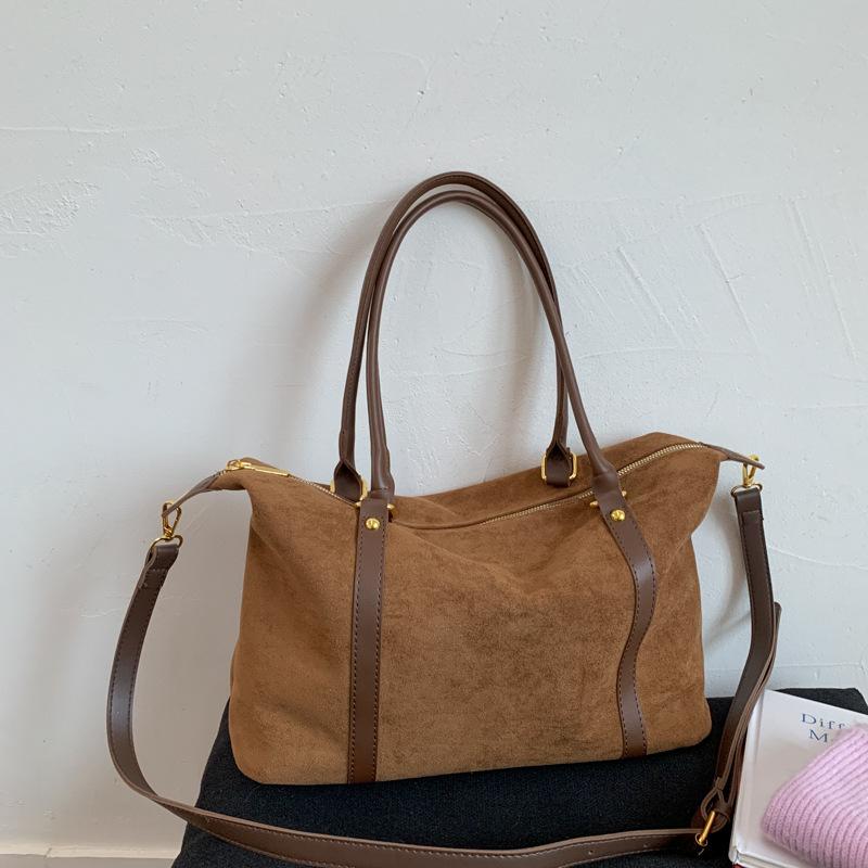 Suede Bag Women's Autumn and Winter 2025 New Niche Design Messenger Bag Popular Matte Retro Portable Tote Bag
