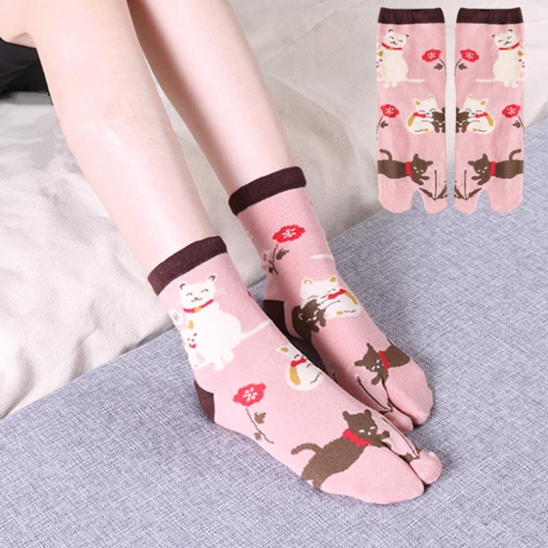Cute Cartoon Cat Print Two Finger Socks Unisex Japanese Kimono Flip Flop Sandal Split Two Toe Sock Women Men Tabi Socks Harajuku