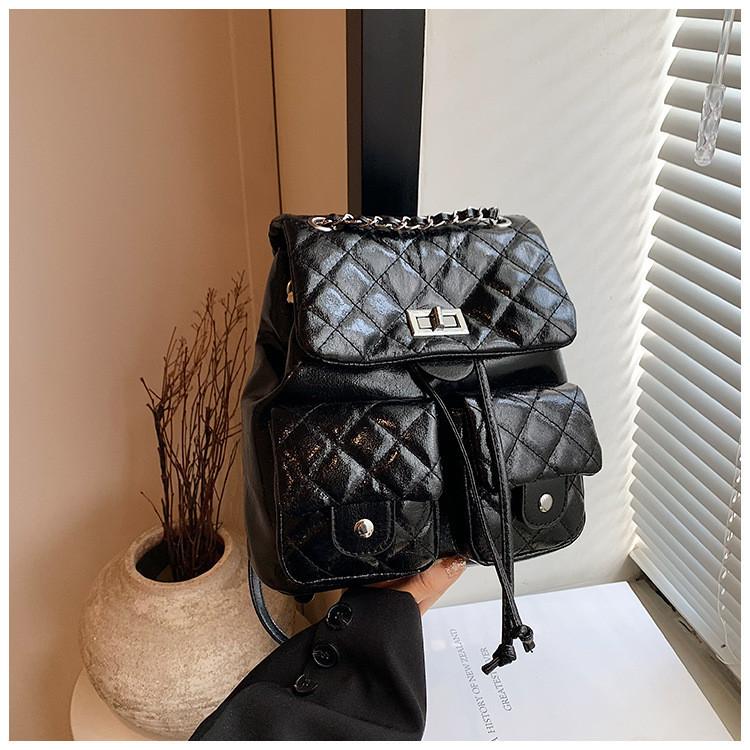 IELGY Women's Temperament Rhombus Backpack, Silver Chain Backpack