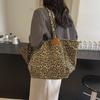 Leopard print canvas messenger bag women's 2025 small fresh Korean version shoulder bag large capacity commuter bag class tote bag