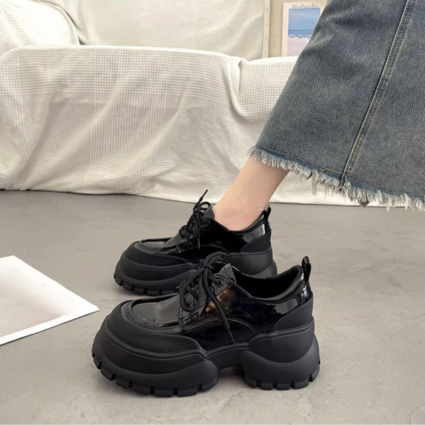 

Черные туфли на толстом каблуке для женщин, черные осенние новые модные универсальные туфли на толстой подошве, увеличивающие рост, для женщин 40 чёрный