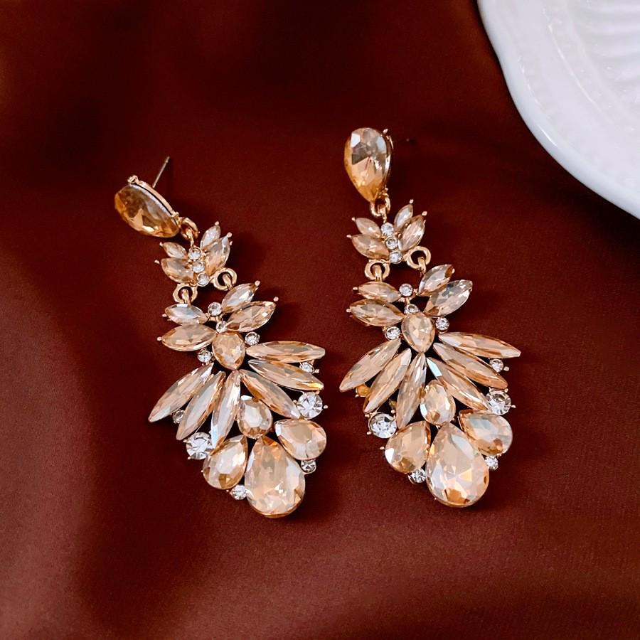 Vintage Retro Silver Needle Earrings - Elegant, Versatile High-End Court Style Studs.