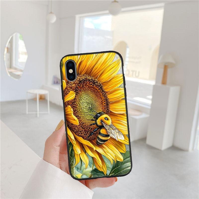 FM5 Art Bees Cartoon Phone Case for Motorola Edge 60 60s 70 G86 G56 G54 E14 G04S G45 G54 G64 S30 S50 X30 X40 X50 Pro Power