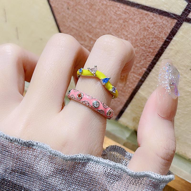 Retro Filigree Enamel Colorful Zircon Ring, Women'S High-End Sense Of Cuteness, Wind Temperament White Opening Adjustable Ring