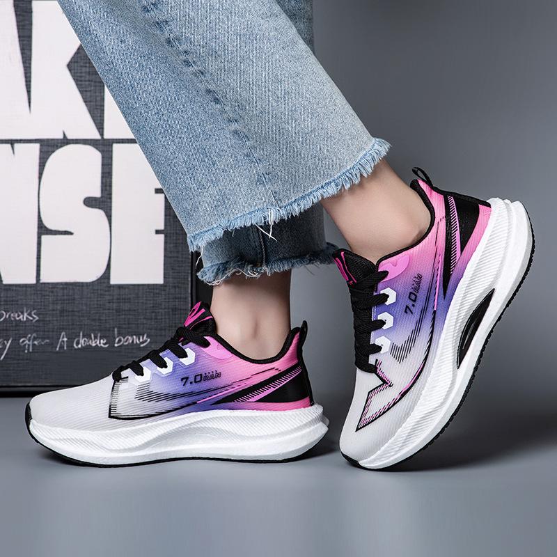 Men's and Women's Casual Shoes Student Dirt-resistant Sports Tide Shoes Ultra-light Running Shoes Men's Shoes Spring and Summer Breathable Mesh Shoes