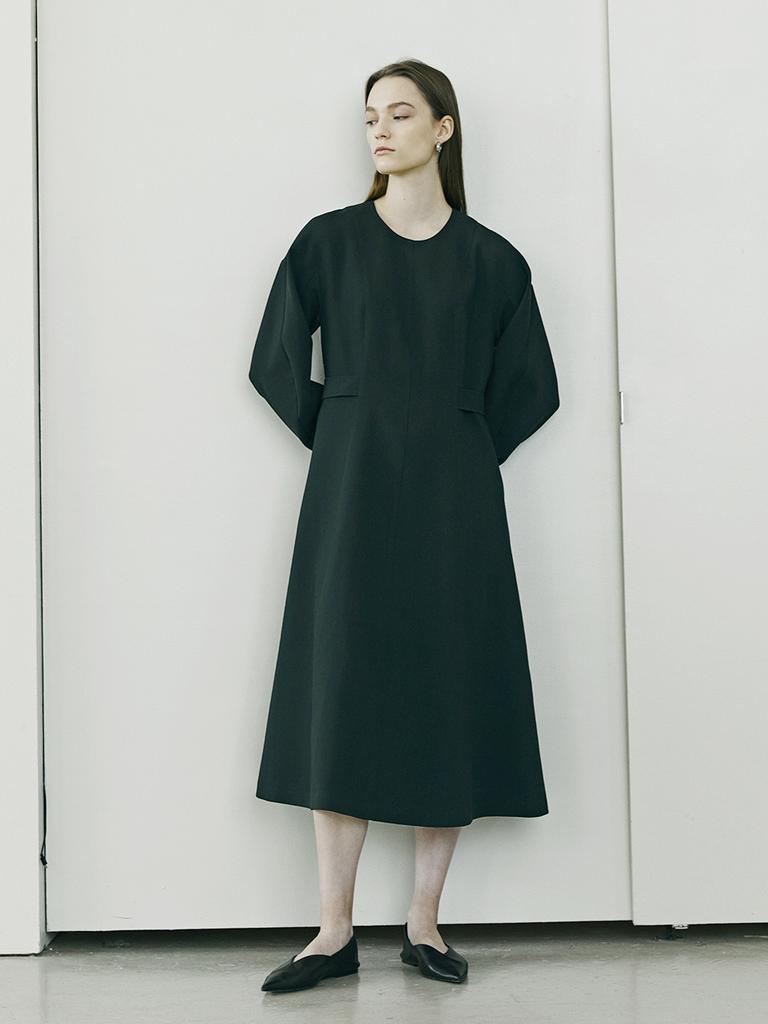 Nub Curved Sleeve Flare Dress - Black