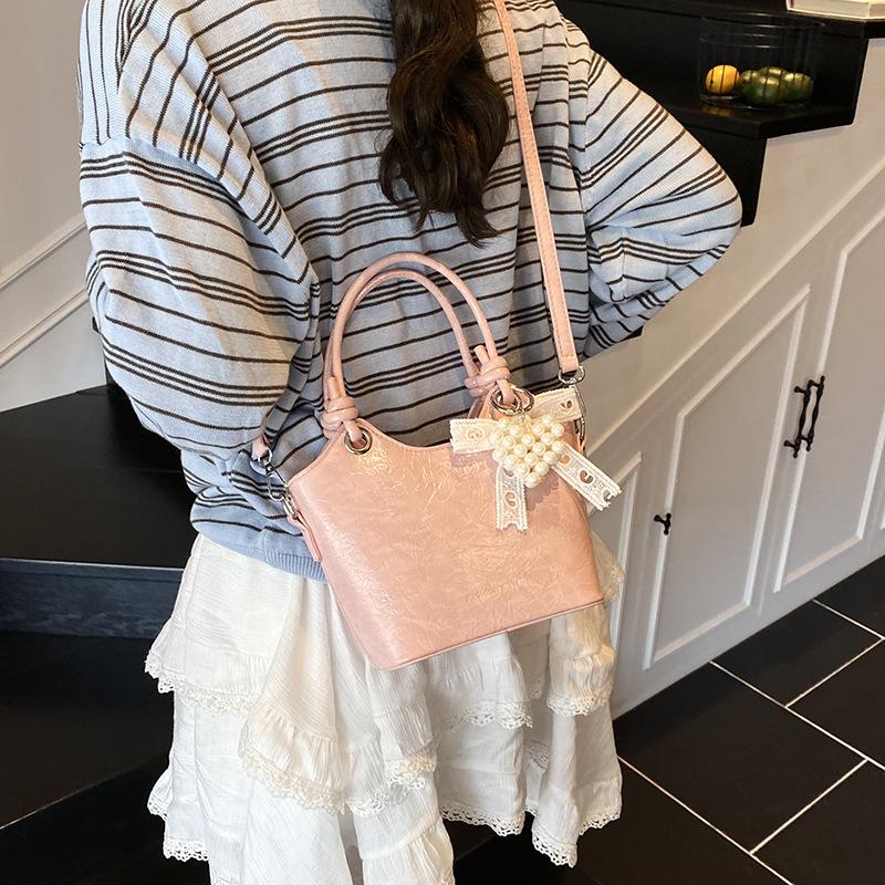 Premium Sense Hand Carry Fashion Bucket Bag Women 2025 New Trendy Simple Shoulder Bag Versatile Casual Messenger Handbag