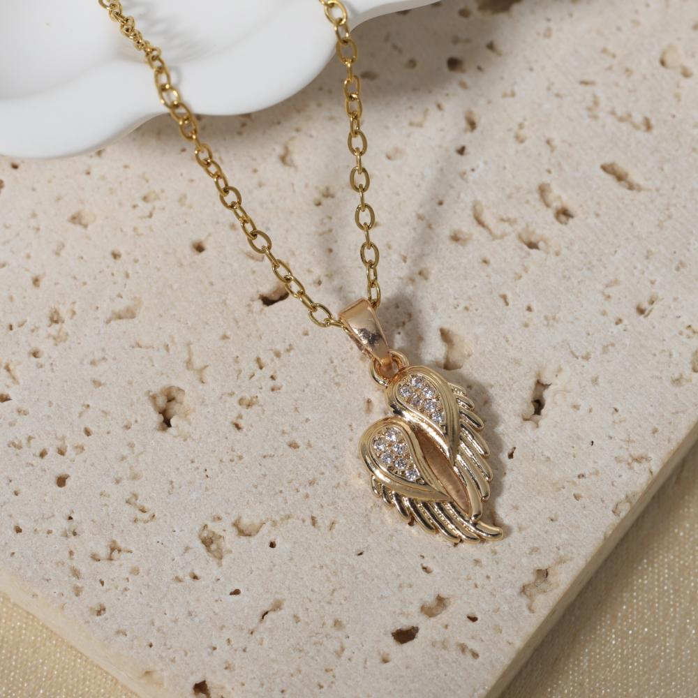 Simple Conch/wings Pendant Necklaces for Women Zirconia Necklace Wedding Party Jewelry Accessories