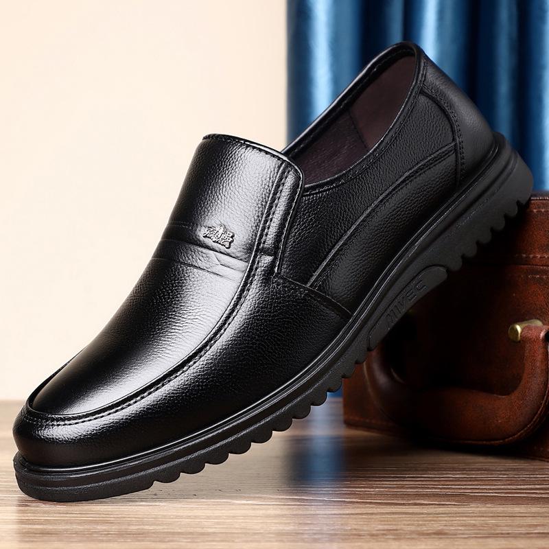 Men's Genuine Leather Slip-On Casual Shoes for Middle-Aged and Elderly; Soft Sole, Non-Slip, Top Layer Cowhide.