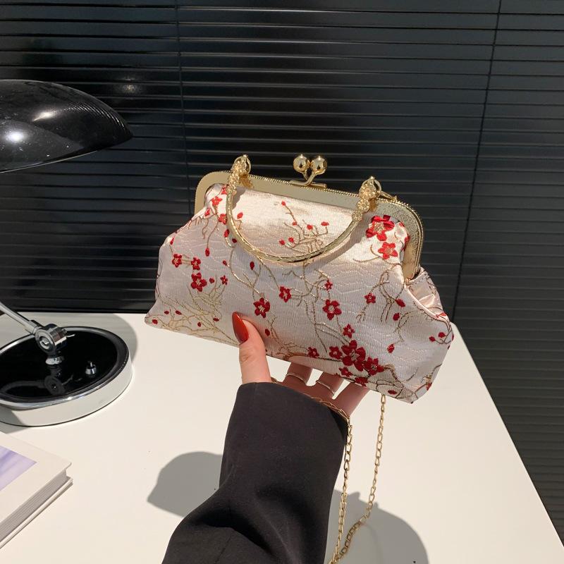 Temperament Gentle Fashion Handbag Spring Versatile Chain Crossbody Foreign Style Small Square Bag