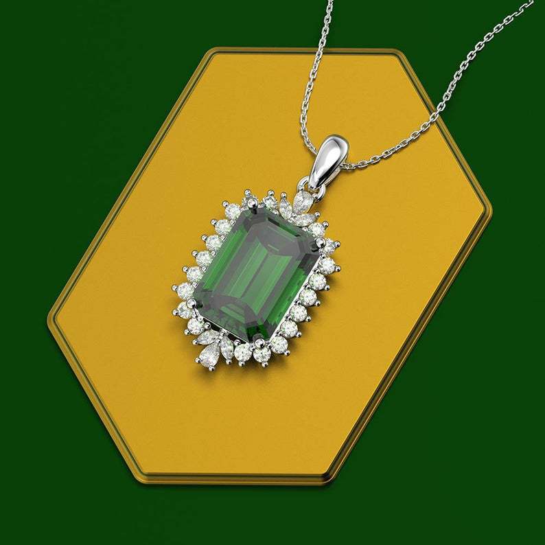 2026 New Square Zircon Women's Necklace Green Crystal Pendant Anniversary Party Accessories Box Chain Zircon Gifts