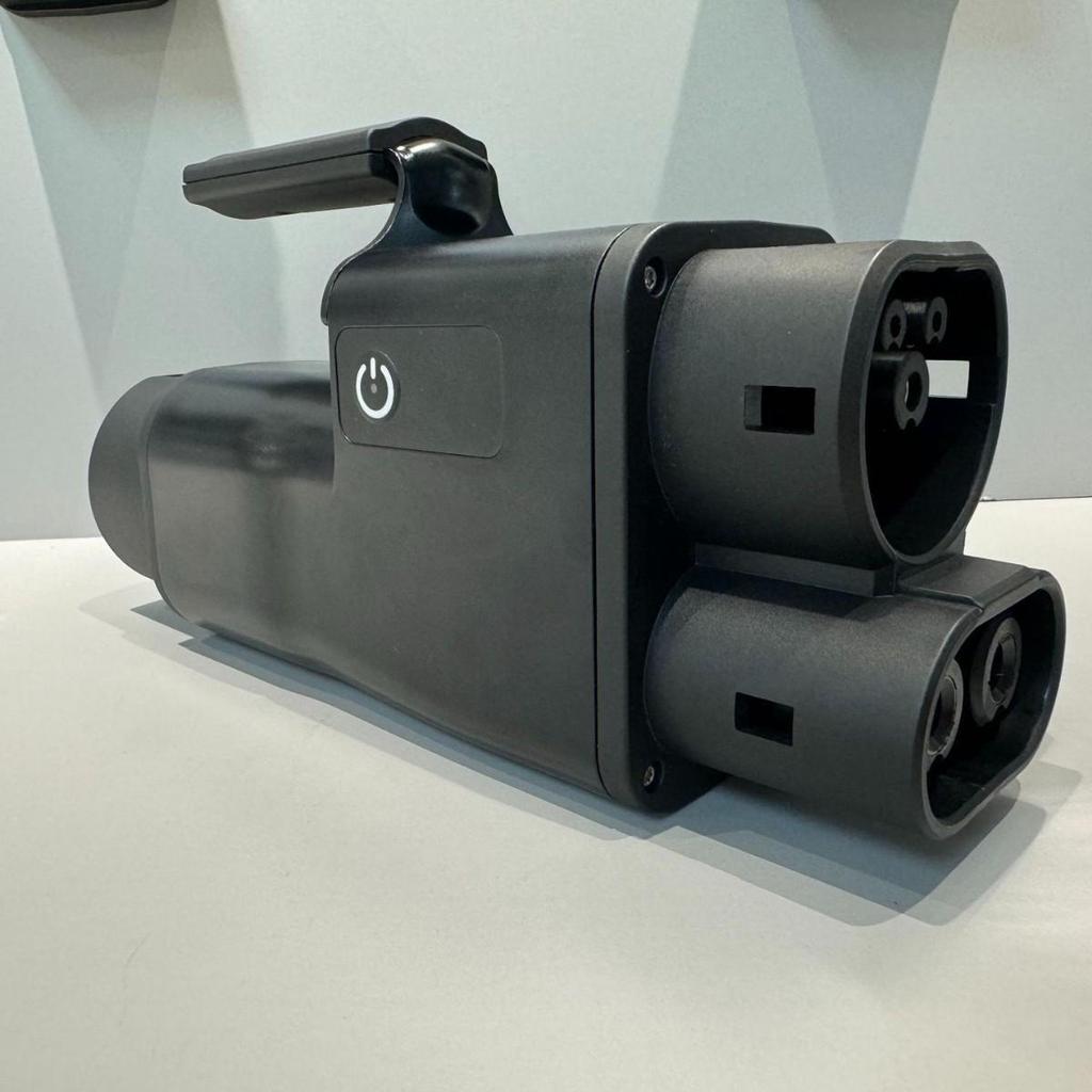 CCS2-GBT 300-400A 300KW EV Charging Converter Adapter: European to National Standard.