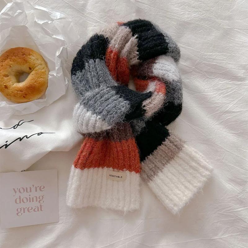 

2024 Новый высококачественный универсальный студенческий теплый и холодный защитный полосатый вязаный шарф для женщин 15x142cm