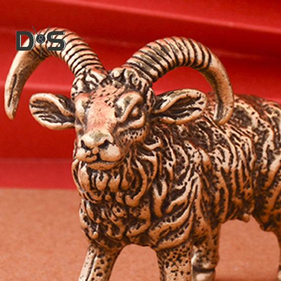Mosiężna figurka kozy Vintage Long Horn Sheep Model Mini zwierzęca metalowa statua rzeźba pulpit Feng Shui dekoracja pulpitu ozdoba