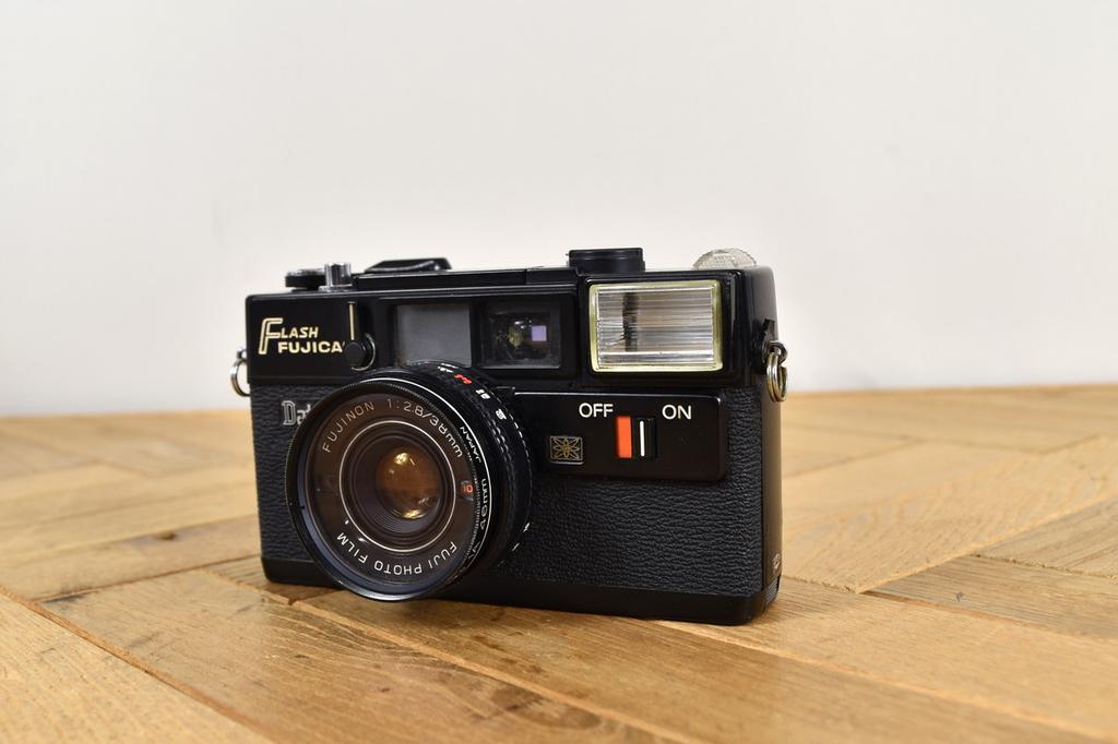 Fujica Flash Date 35mm Filmkamera Getestet aus Japan
